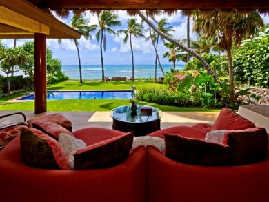 Diamond Head  Beachfront Luxury Vacation Rental Home